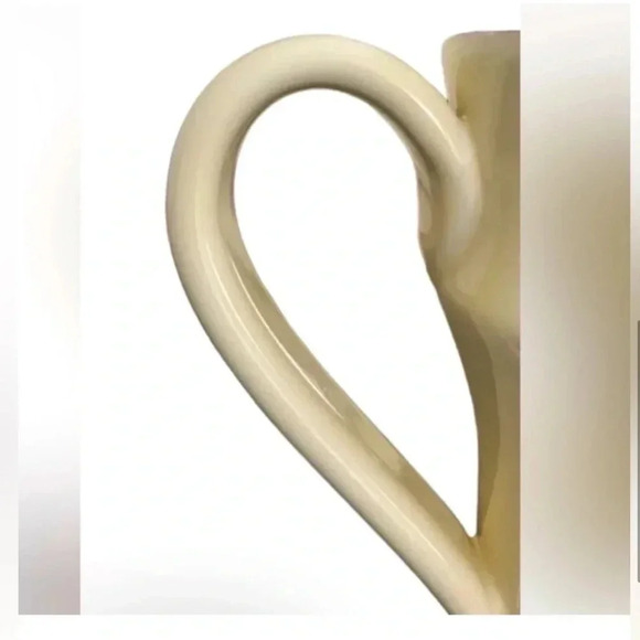 Vietri Cucina Fresca Glazed Pitcher. Made In Italy. Cream exterior/sage interior - Picture 5 of 8